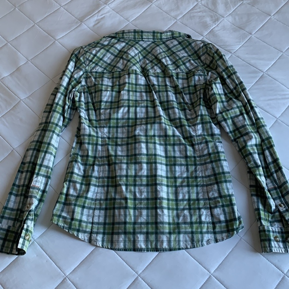 Orvis Performance Tunic with Buttons - Picture 3 of 4